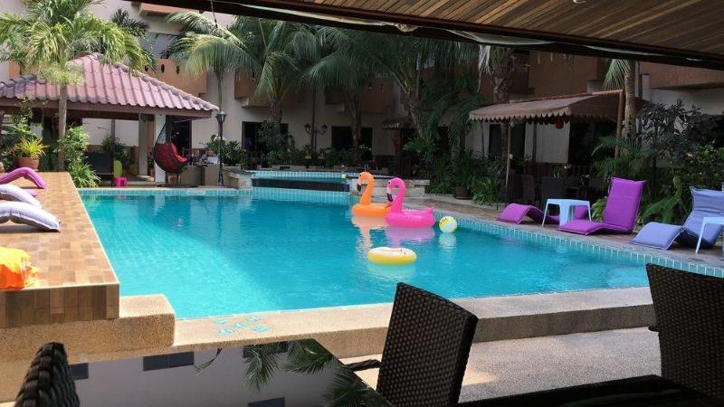 Cocco Resort Pattaya Exterior foto